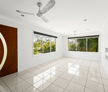 Stylish 3 bedroom home - Photo 1