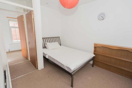 12 Mayfield Street, Belfast, BT9 7HF - Photo 5