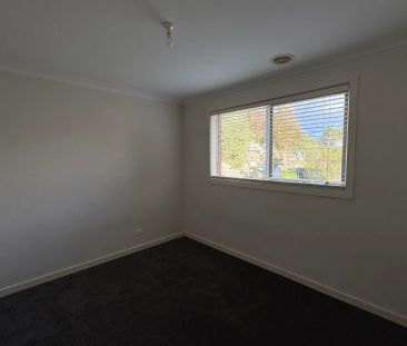 WELL PRESENTED TWO BEDROOM FRONT FACING UNIT! - Photo 3