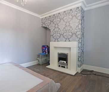 Price £2,650 pcm - Available Now - Furnished - Photo 2