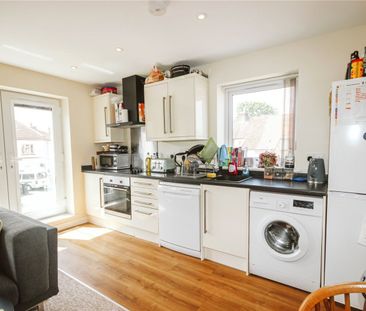 Kelston Close, - Photo 5