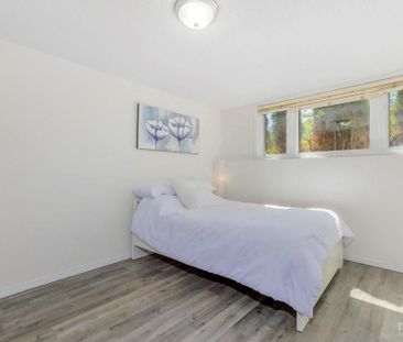 For Lease - 259 MONTEREY Drive, South of Baseline to Knoxdale, Ontario - Photo 6