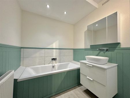 3 bedroom detached house to rent - Photo 3