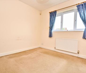 2 bedroom semi-detached house to rent - Photo 4