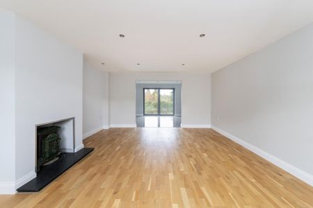 5 bedroom detached house to rent - Photo 2