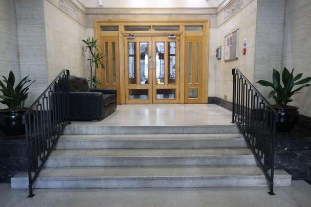 South Block, Belvedere Road, London, SE1 - Photo 1