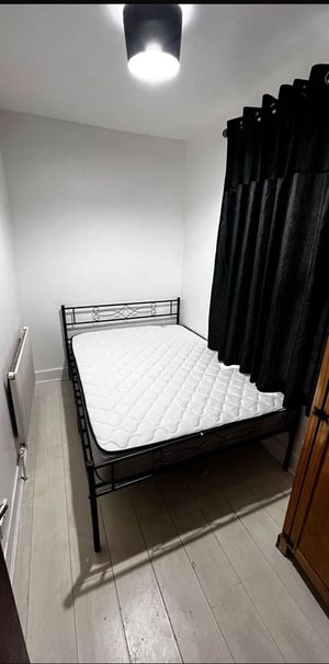 3 Bed Flat, Romford Road, E15 - Photo 1