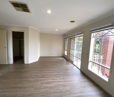 7 Kauri Court, Hampton Park VIC 3976 - House For Rent | Domain - Photo 4