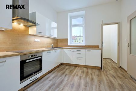 Pronájem bytu 2+1 82 m² - Photo 3