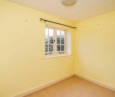 West Street, Titchfield, PO14 - Photo 2