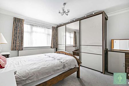 Elm Park Road, Winchmore Hill, London, N21 - Photo 5