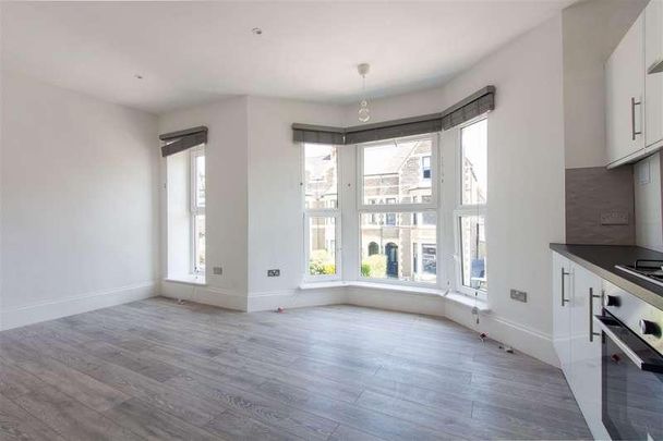 Claude Road, Roath, CF24 - Photo 1