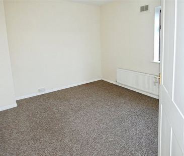 2 bedroom house to rent Taylor Crescent, Sutton-In-Ashfield, NG17 - Photo 3