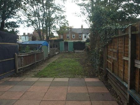 Wealdstone, HA3 - Photo 2