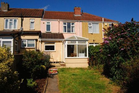 3 bedroom terraced house to rent - Photo 2