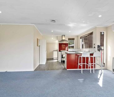 Kekeno Grove, Tirohanga - Photo 4