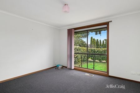 37 Hoddle Way, Altona Meadows VIC 3028 - House For Rent | Domain - Photo 2