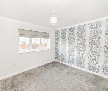 2 bedroom semi-detached house to rent - Photo 4