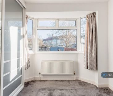 3 bedroom end of terrace house to rent - Photo 5