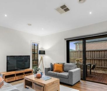 Spacious Family Living in Saltwater Coast! - Photo 1