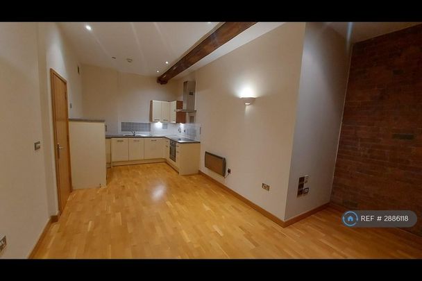 2 bedroom flat to rent - Photo 1