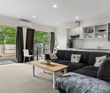 Modern apartment - Photo 1