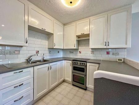 Robin Close, IP28 - Photo 4
