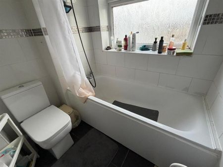 4 bedroom townhouse to rent - Photo 4