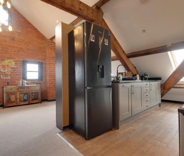 2 bedroom penthouse to rent - Photo 5