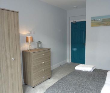 1 bedroom in a house share to rent - Photo 4