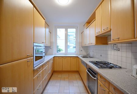 Großzügige 4-Zimmer-Wohnung mit 2 Balkonen und hochwertiger Ausstattung in zentraler Lage! - Photo 5