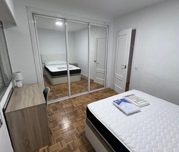 Calle de Ramón Gómez de la Serna, Madrid, Community of Madrid 28035 - Photo 1