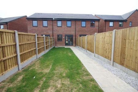 Mary Street, Heywood, OL10 - Photo 4