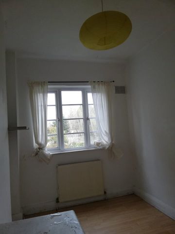 3 Bed Flat, Mundania Road, SE22 - Photo 3