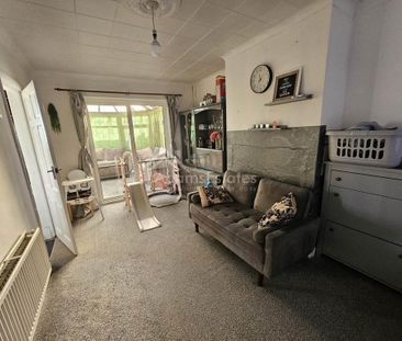 2 bedroom semi-detached house to rent - Photo 3