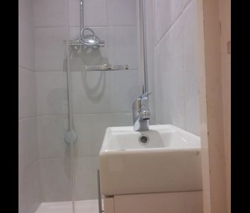 Room in a Shared Flat, Thornbury, NW4 - Photo 5