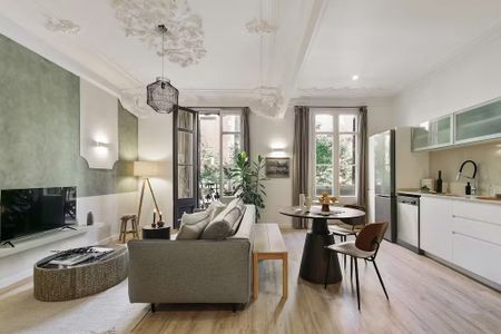 Carrer de la Diputació, Barcelona, Catalonia 08011 - Photo 5