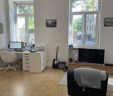 Großes WG Zimmer zur Untermiete in Altbauwohnung - Photo 1