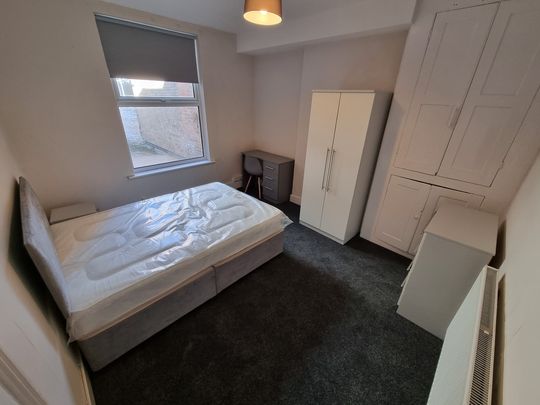 4 Bed Student Accommodation - Photo 1