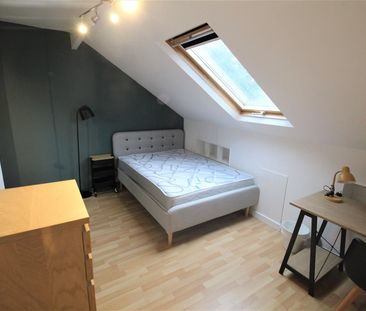 Newport Gardens, Headingley, LS6 3DA, Leeds - Photo 2