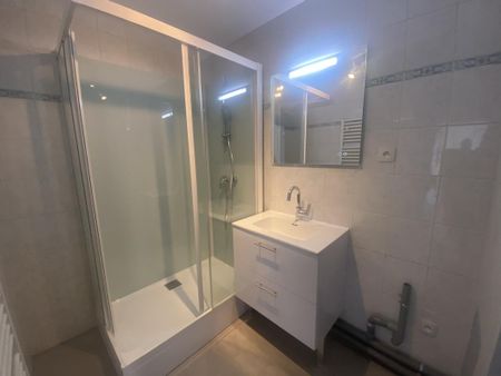 Location Appartement 3 pièces 67m² AIX LES BAINS 73100 - Photo 3