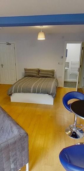 Studio to rent - Photo 1