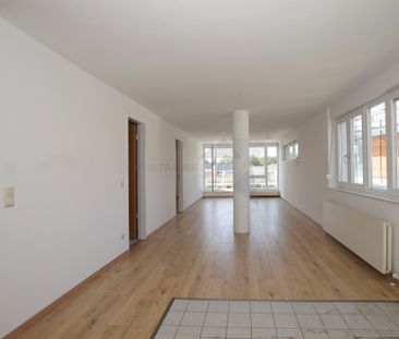 2-Raum-Wohnung mit viel Platz, Dachterrasse und TG-Stellplatz nahe ... - Photo 1