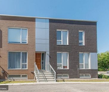 Splendid townhouse for rent in Pointe-Claire | Accès International - Photo 4