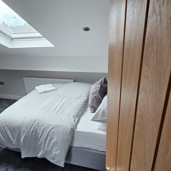 Room 1, Longroyd Terrace, Beeston, LS11 5HJ - Photo 1