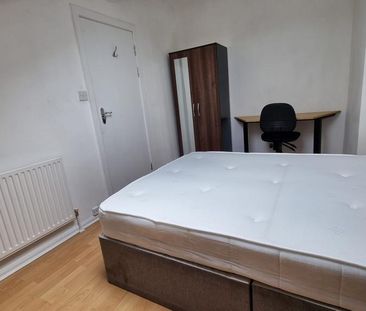 5 bedroom terraced house to rent - Photo 1