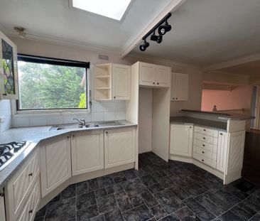 *Comfortable 3-Bedroom Home in a Convenient Location* - Photo 6