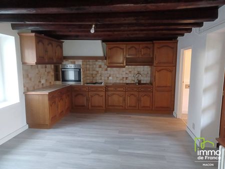 Location maison 4 pièces 89.45 m² à La Chapelle-de-Guinchay (71570) - Photo 2