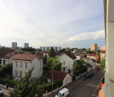 Location Appartement 4 pièces 82m² - Photo 5