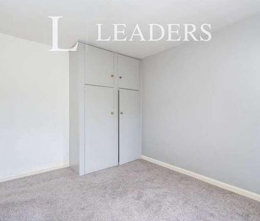 The Lodge, Banister Road, Southampton, SO15 - Photo 2